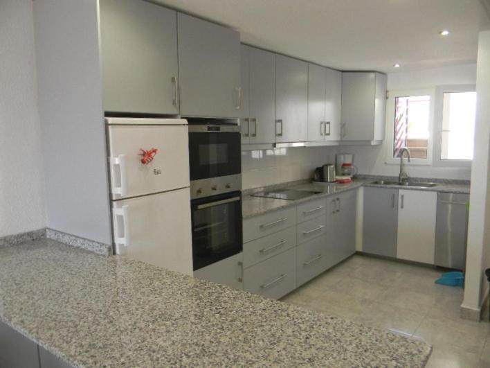 Bonito Apartamento Con Inmensa Terraza Y Piscina Altea Eksteriør billede